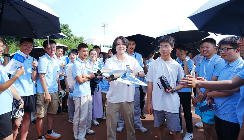 西北工业大学......jpg